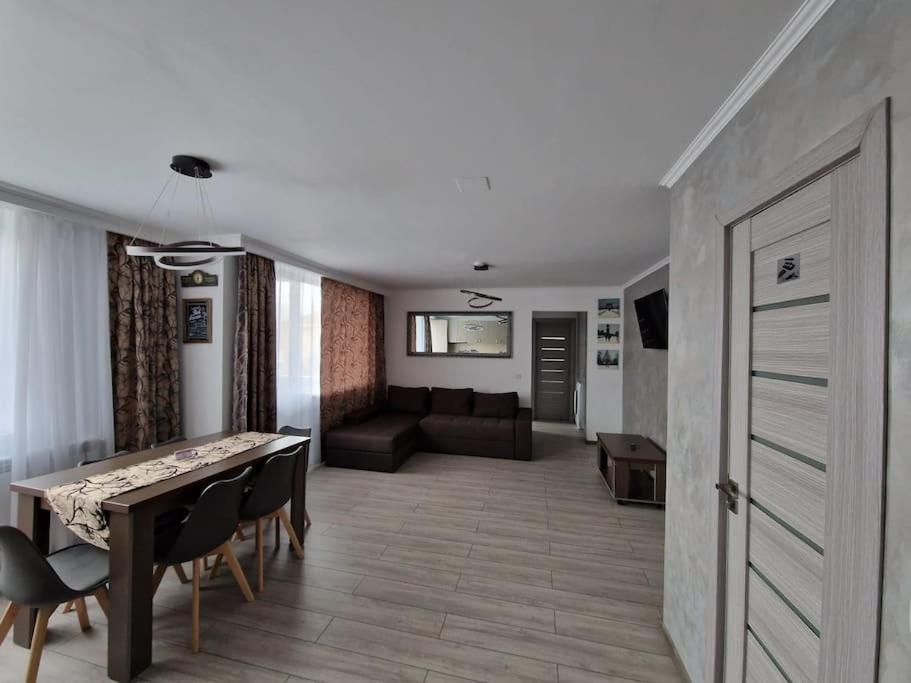 Delux Flat Straja-Lupeni Apartment Lupeni  Екстериор снимка